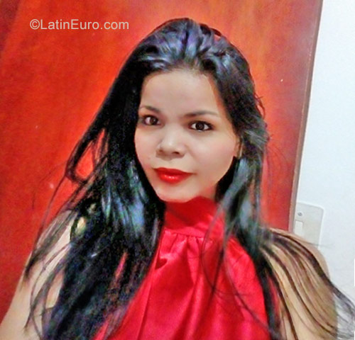 Date this beautiful Colombia girl Adriana from Riohacha CO22898