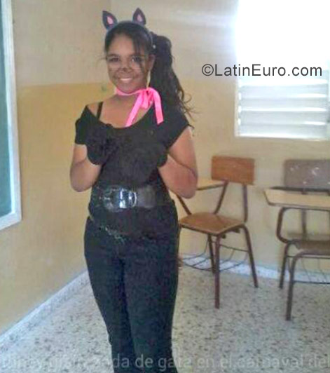 Date this lovely Dominican Republic girl Britney from Santo Domingo DO30932