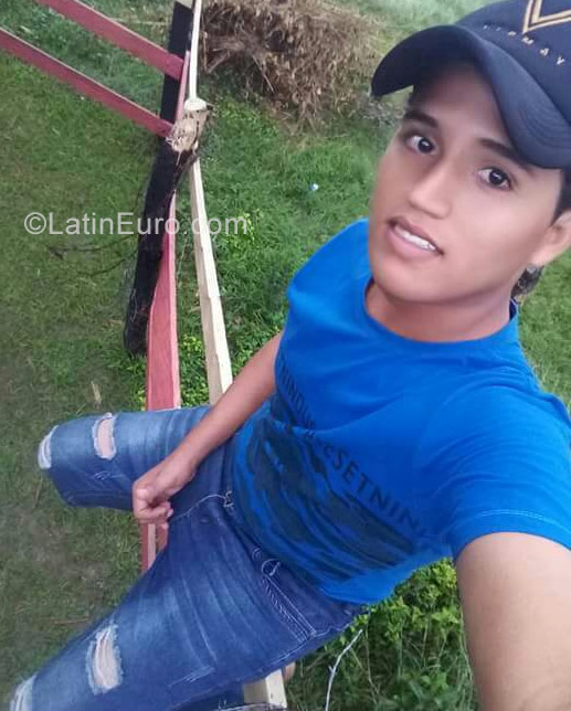 Date this athletic Colombia man Andres from Sincelejo CO22943