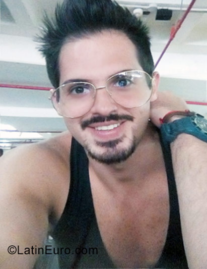 Date this voluptuous Venezuela man Randy from Caracas VE1217
