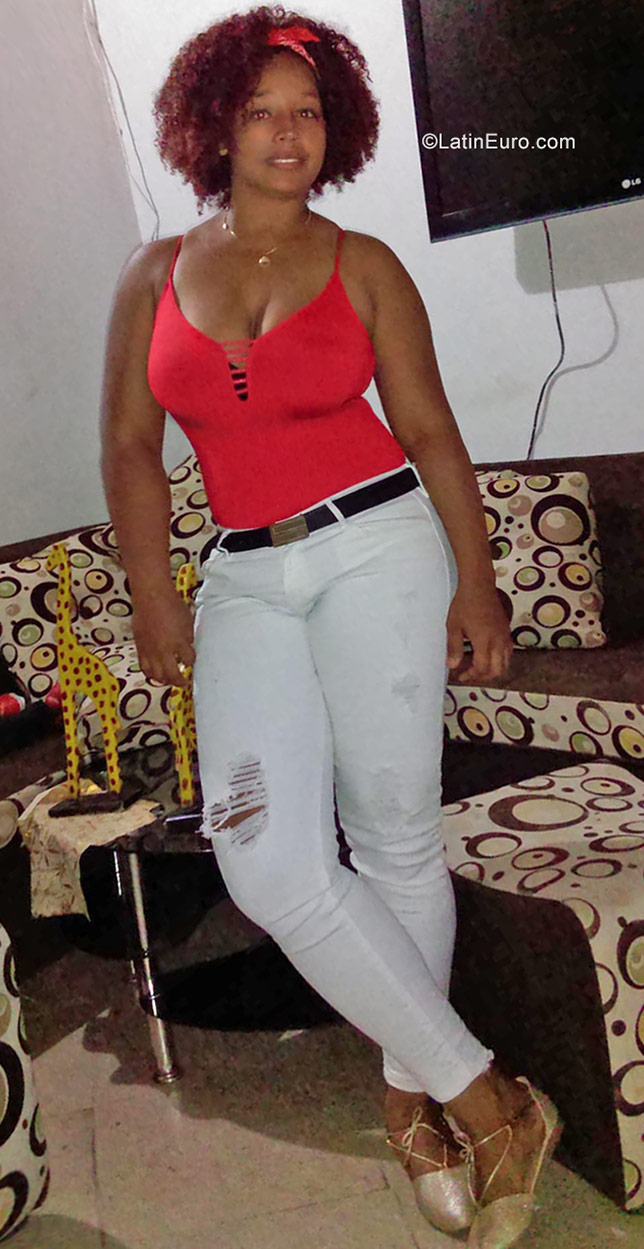 Date this hard body Colombia girl Anyi from Medellin CO22992