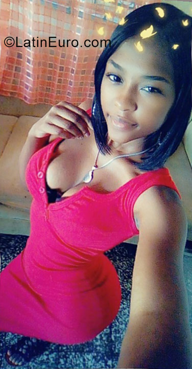 Date this young Dominican Republic girl Yovanna from Santo Domingo DO31022