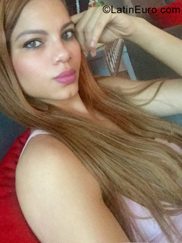 Date this young Dominican Republic girl Sofia from Santo Domingo DO31045