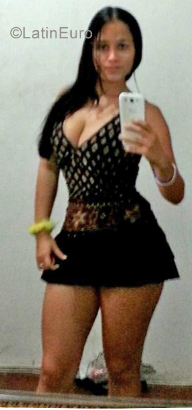 Date this athletic Colombia girl Tefa from Cali CO23058