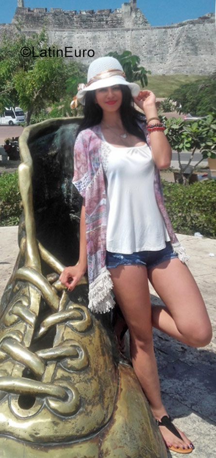 Date this good-looking Colombia girl Jerusa from Medellin CO23076