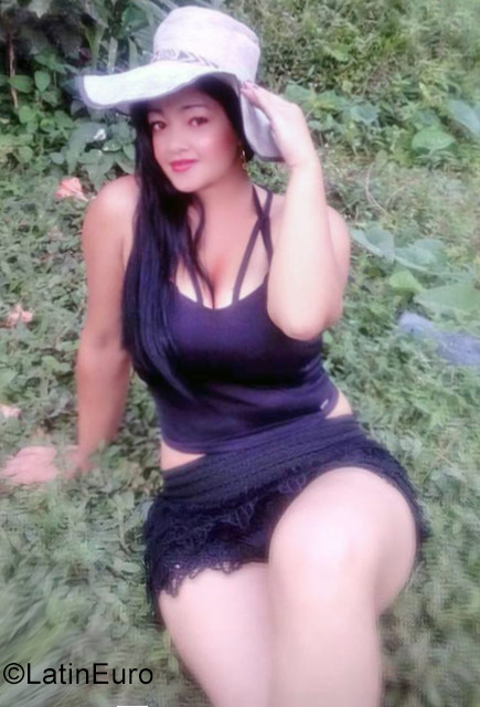 Date this foxy Colombia girl Maria from Bogota CO23107