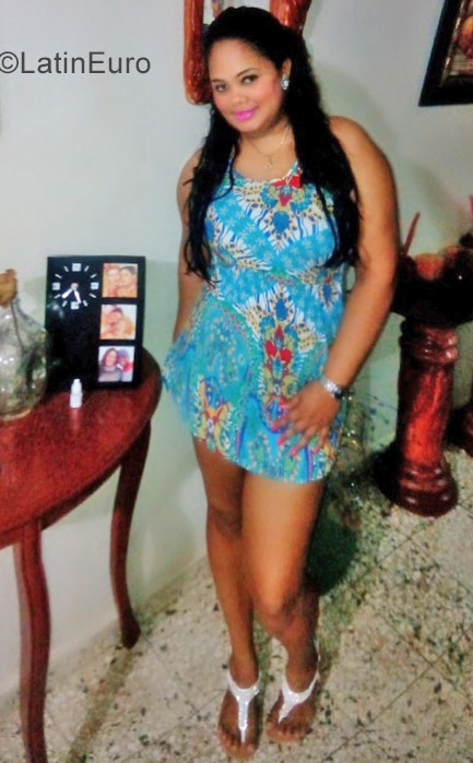 Date this tall Dominican Republic girl Cynthia from Santo Domingo DO31268