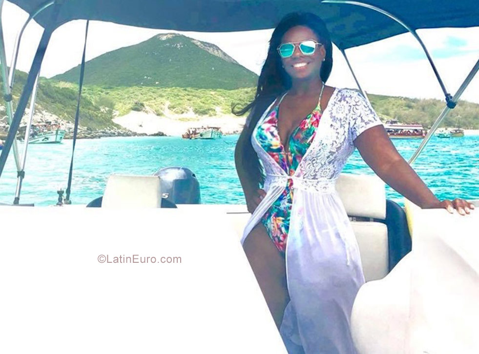Date this pretty Brazil girl Michele from Rio De Janeiro BR10461