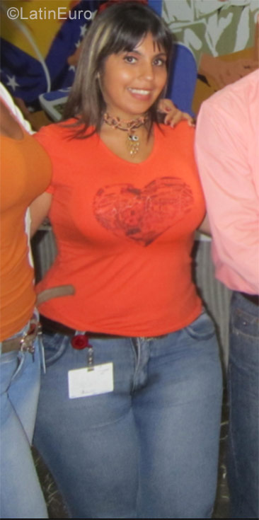 Date this georgeous Venezuela girl Zulay from Caracas VE1388
