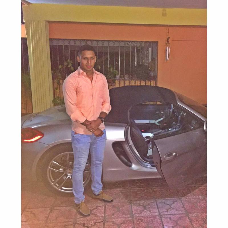 Date this athletic Dominican Republic man Junior Reyes from Santo Domingo DO31808