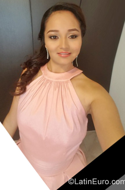 Date this good-looking Colombia girl Julieth from Cali CO24955