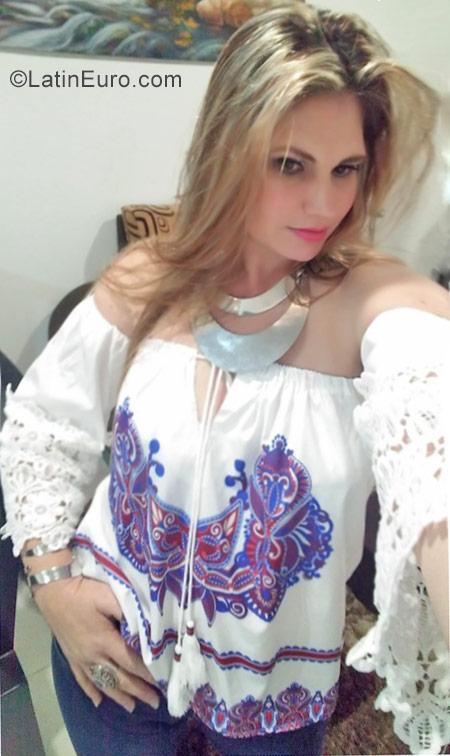 Date this exotic Colombia girl Milena from Manizales CO23514