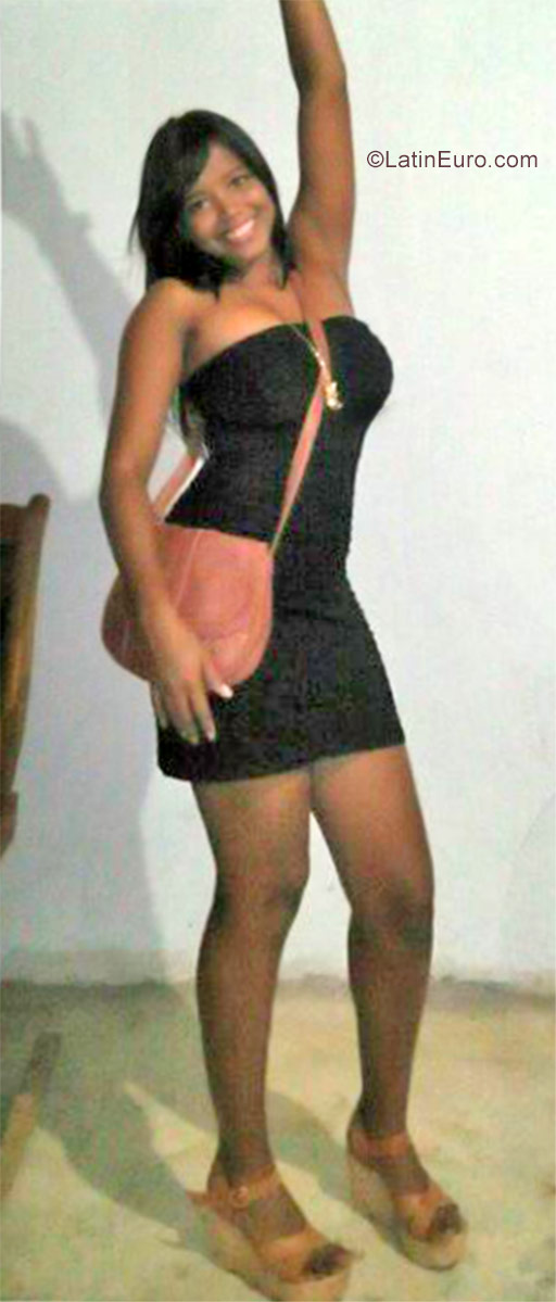 Date this athletic Colombia girl Lianis from Riohacha CO30803