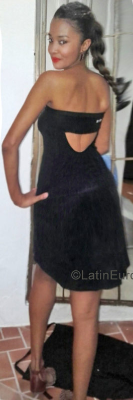Date this funny Dominican Republic girl Samy from Santo Domingo DO31909