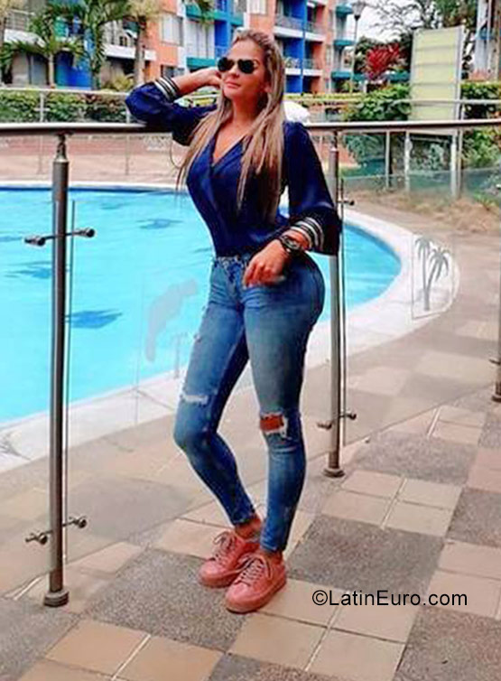 Date this fun Colombia girl Camilita from Bogota CO23591