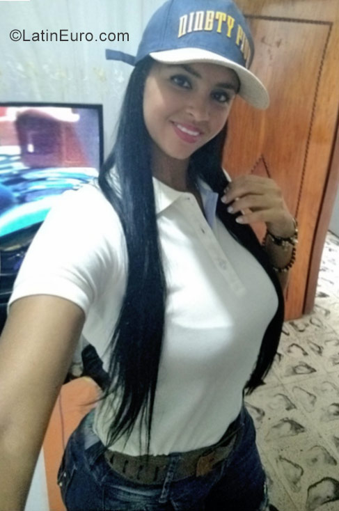 Date this hard body Colombia girl Karime from Tulua CO23592