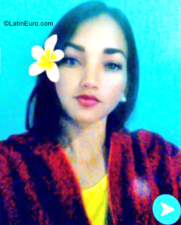 Date this sensual Venezuela girl Kristin from Ciudad Guayana VE1451