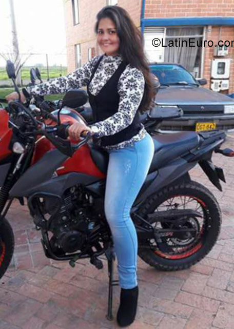 Date this passionate Colombia girl Girlayne from Villavicencio CO23655