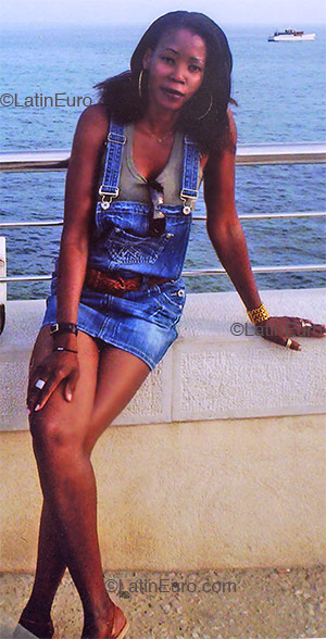 Date this foxy France girl Justika from Avignon FR274