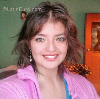 Date this cute Peru girl Gisella from Cajamarca PE1249