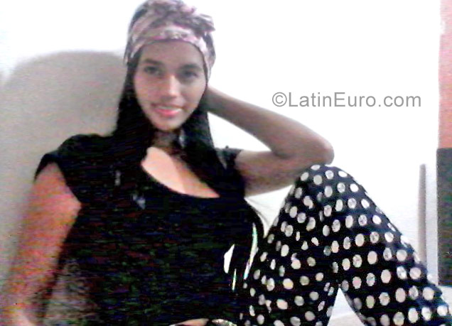Date this attractive Venezuela girl Yurendy from Ciudad bolivar VE1529