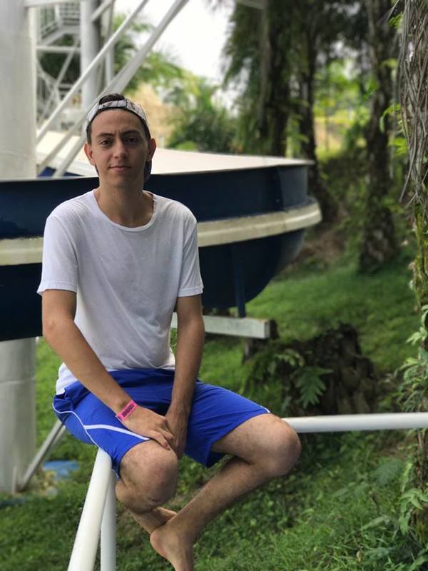 Date this charming Colombia man Kevin from Medellin CO23724