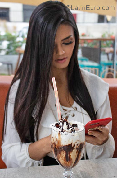 Date this sensual Brazil girl Andra from Joao Pessoa BR10541