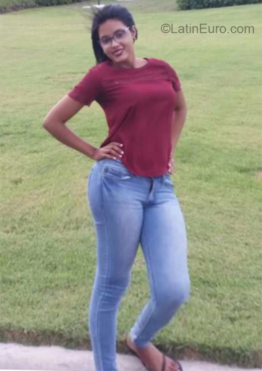 Date this delightful Dominican Republic girl Maria from Santiago DO32317