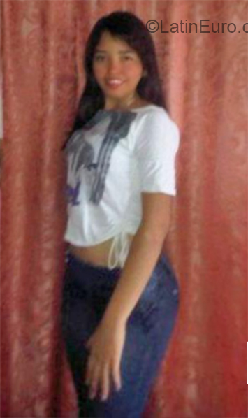 Date this sensual Venezuela girl Maria from San Fernando De Apure VE1603