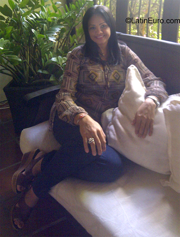 Date this charming Venezuela girl Ayaris from Valle de la pascua VE1605