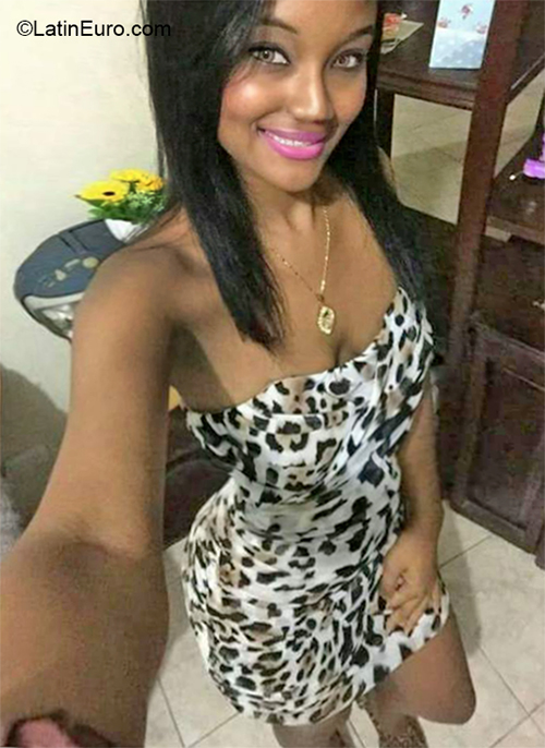 Date this young Dominican Republic girl Franchesca from Santo Domingo DO32324