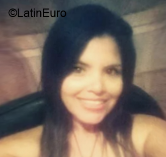 Date this pretty Venezuela girl Ana from Barquisimeto VE1607