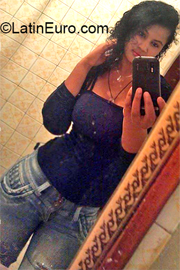 Date this pretty Colombia girl Madelin from Bogota CO23854