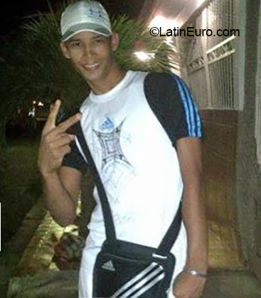 Date this pretty Venezuela man Alfonso from Caracas VE1621