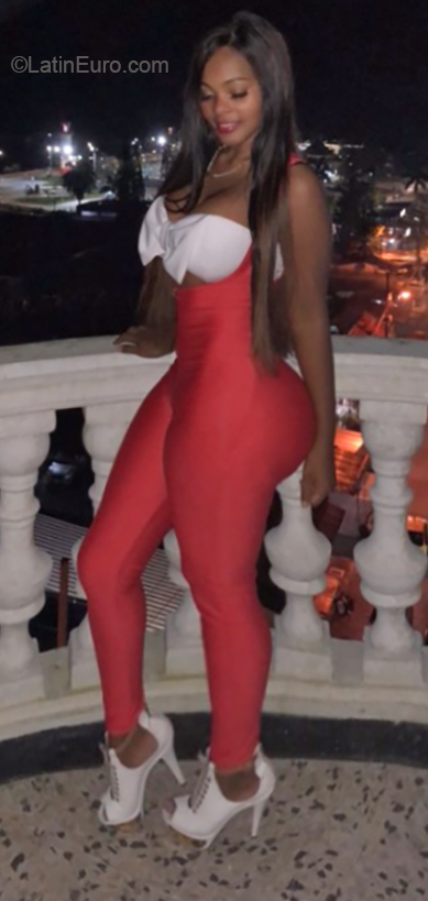 Date this tall Colombia girl Yessica from Cali CO23901