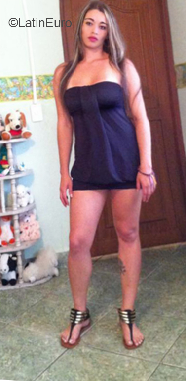 Date this hot Colombia girl Paula from Medellin CO23945