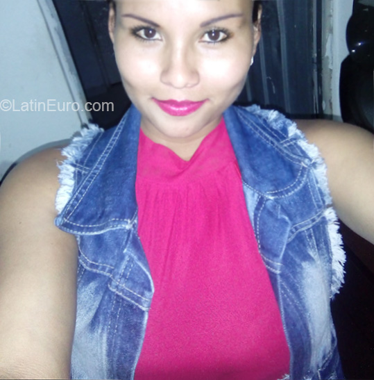 Date this hot Colombia girl Martha from Bogota CO23948