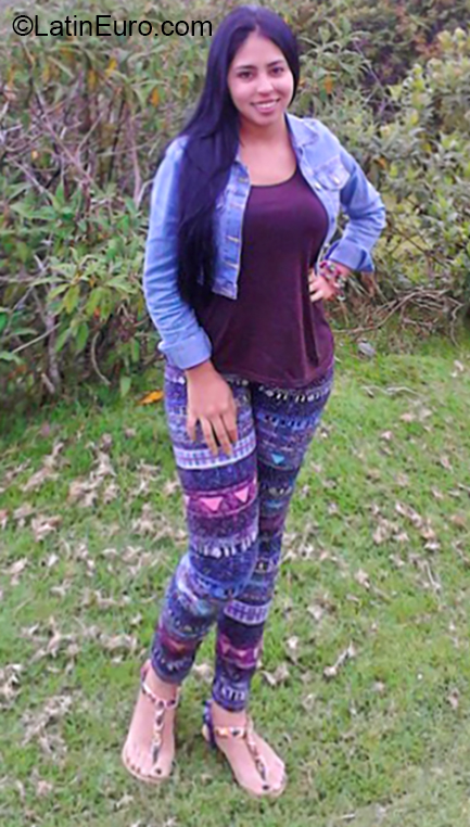 Date this exotic Venezuela girl Anhyuli from Merida VE2205