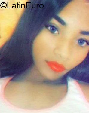 Date this voluptuous Venezuela girl Ashely from Caracas VE1688