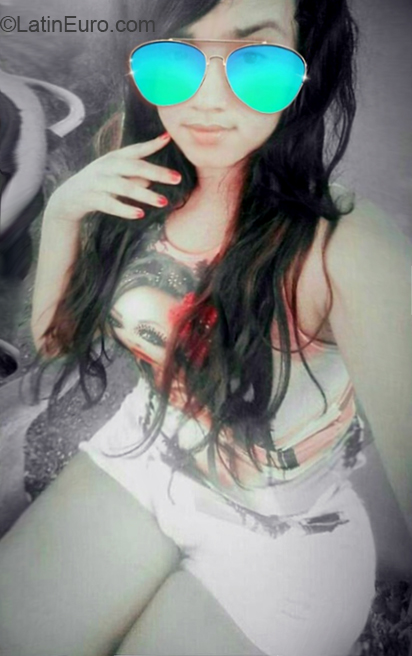 Date this stunning Dominican Republic girl Fanny from Santo Domingo DO32679