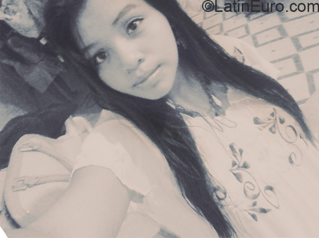Date this young Venezuela girl Erlinda from Merida VE1724