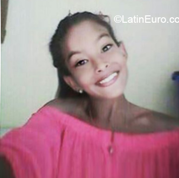 Date this good-looking Venezuela girl Karlen from Ciudad Boliva VE1797