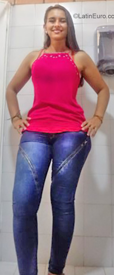 Date this hot Colombia girl Fidelina from VillasGarzon CO24041