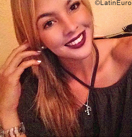 Date this exotic Venezuela girl Anais from Valencia VE1756