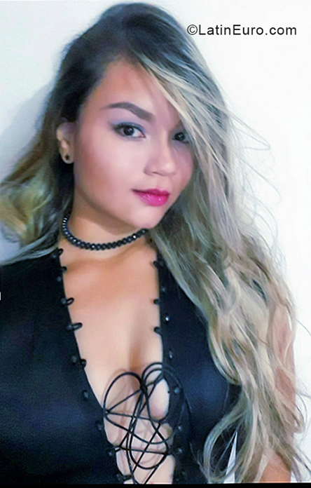 Date this passionate Colombia girl Alejandra from Villavicencio CO24078