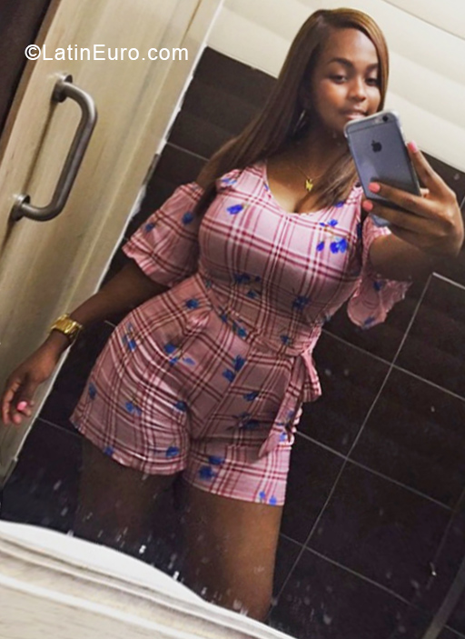 Date this exotic Dominican Republic girl Katherine from Santo Domingo DO32905