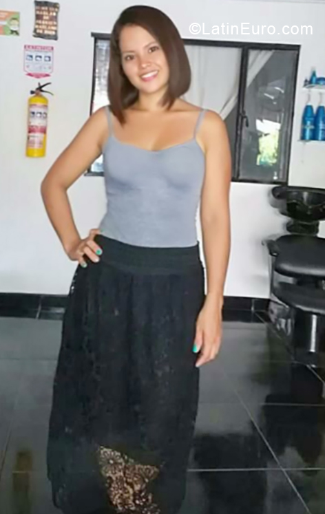 Date this funny Colombia girl Maria from Bogota CO24149