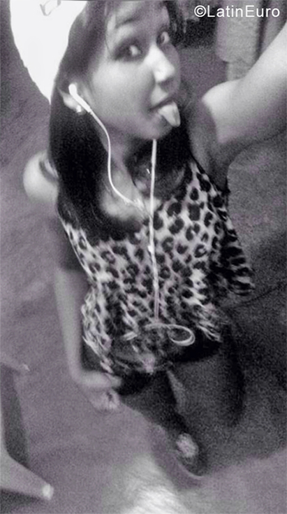 Date this nice looking Dominican Republic girl Liz from Santo Domingo DO32916