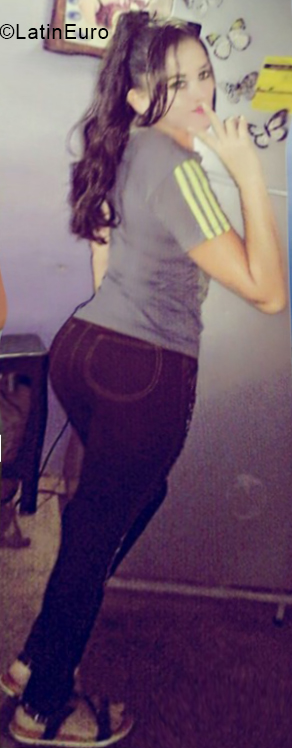 Date this sensual Venezuela girl ZULAY from Araure VE1812