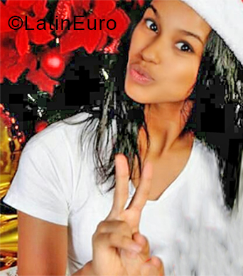 Date this voluptuous Dominican Republic girl Paola from Santo Domingo DO33822